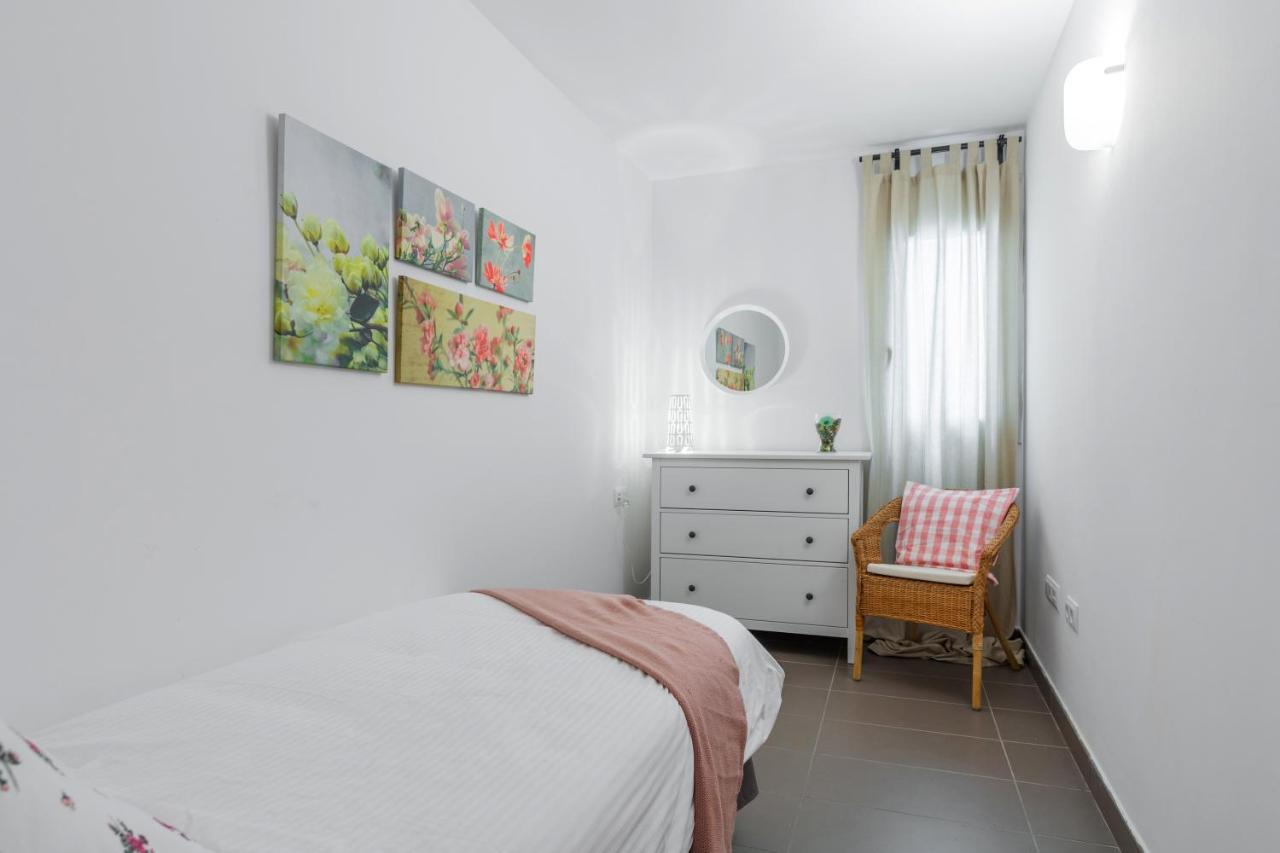 Apartamentos Cornellalux 2 Cornellà de Llobregat Екстериор снимка