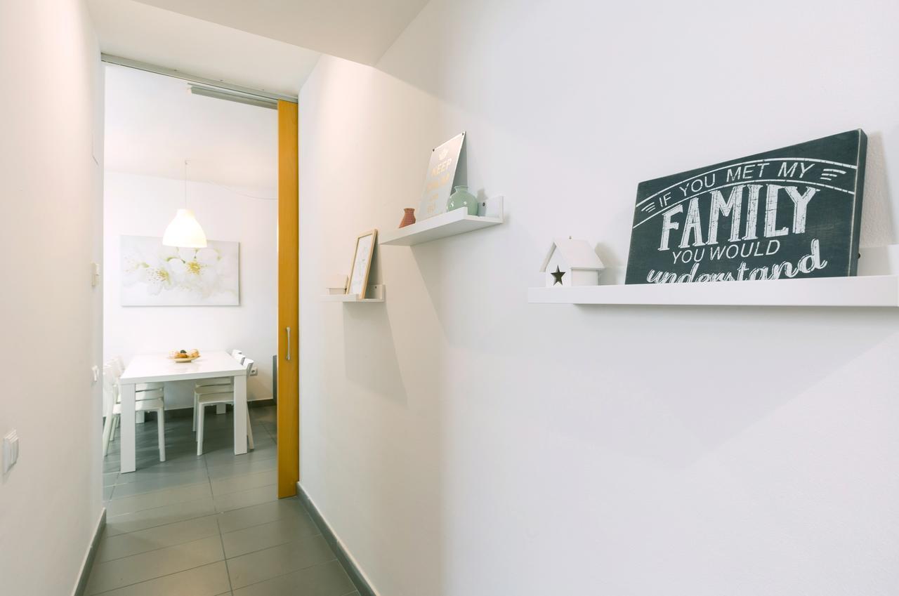 Apartamentos Cornellalux 2 Cornellà de Llobregat Екстериор снимка